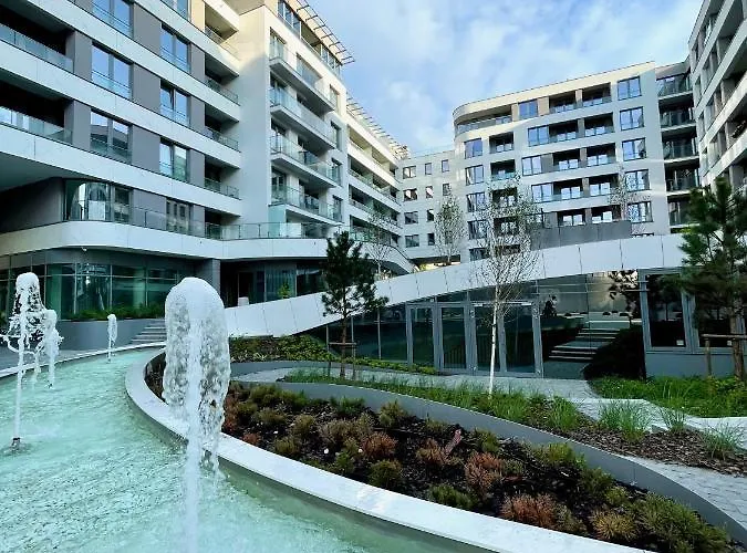 Nadmorski - Plac Unii - Parking Гдыня